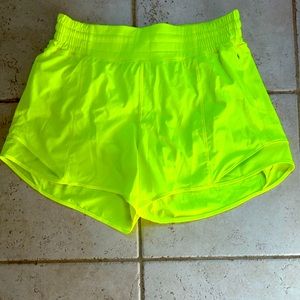 Lululemon Hotty Hot High Rise Lined Short, 4”, Size 8